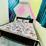 Amrit Residency- 5 Mins From Prem Mandir And Iskon Temple